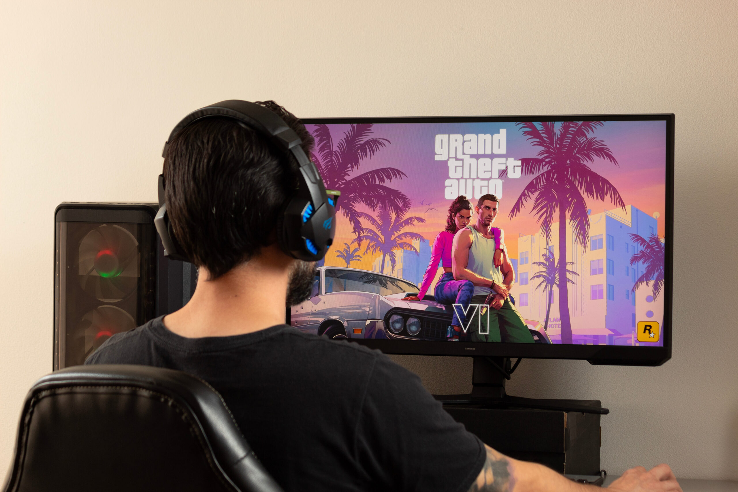 GTA 6 open-world city scene, illustrating the game’s development status, insider reports, and possible release delay in May 2026.